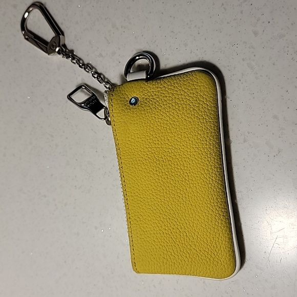 Authentic Louis Vuitton x Virgil Abloh  Limited Edition 🔑 Key cles COA - Picture 5 of 13